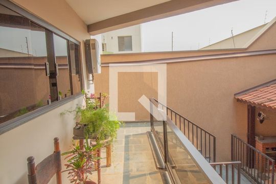 Varanda de casa à venda com 4 quartos, 434m² em Jardim Avelino, São Paulo
