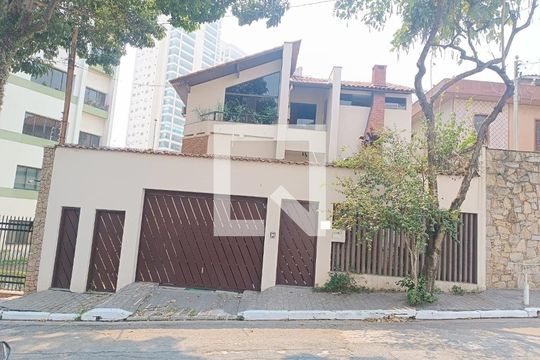 Fachada de casa à venda com 4 quartos, 434m² em Jardim Avelino, São Paulo