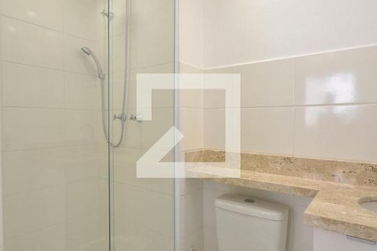 Banheiro de apartamento à venda com 2 quartos, 35m² em Parque Vitoria, São Paulo