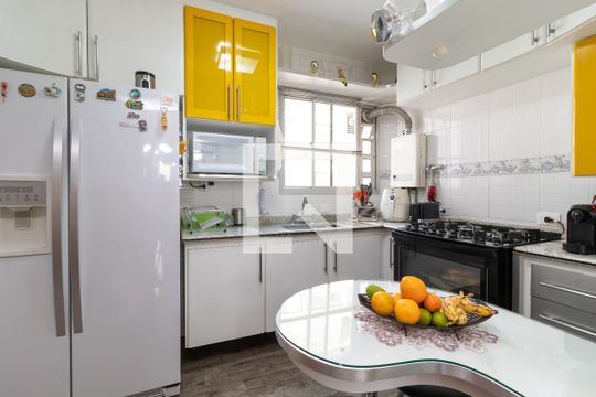 Cozinha  de apartamento à venda com 4 quartos, 156m² em Vila Barbosa, São Paulo