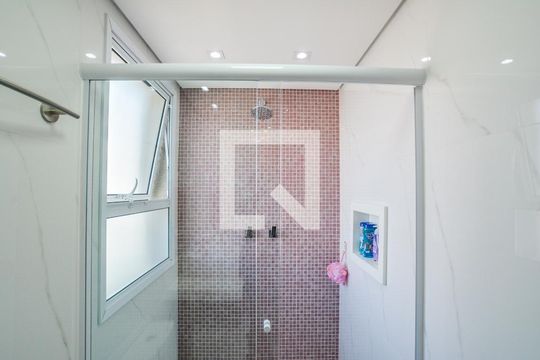 Banheiro da Suíte 2 de apartamento à venda com 2 quartos, 84m² em Vila Scarpelli, Santo André