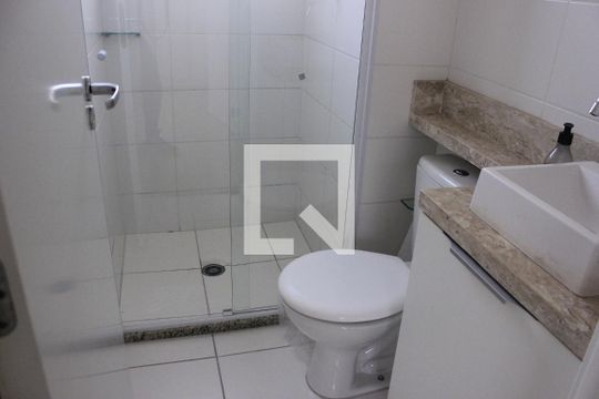 Banheiro de apartamento para alugar com 2 quartos, 40m² em Jardim Albertina, Guarulhos
