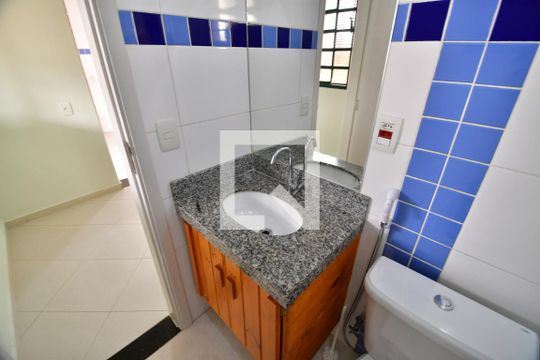 Banheiro de casa para alugar com 1 quarto, 80m² em Jardim Flamboyant, Campinas