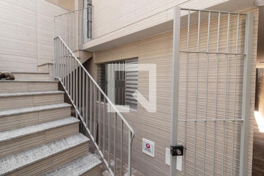 Área comum de casa para alugar com 1 quarto, 38m² em Vila Paulistania, São Paulo