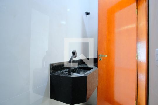 Lavabo de casa para alugar com 4 quartos, 250m² em Vila Carrão, São Paulo