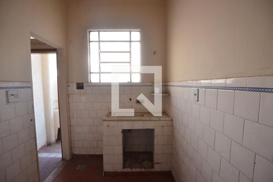 Cozinha de casa para alugar com 1 quarto, 100m² em Marechal Hermes, Rio de Janeiro