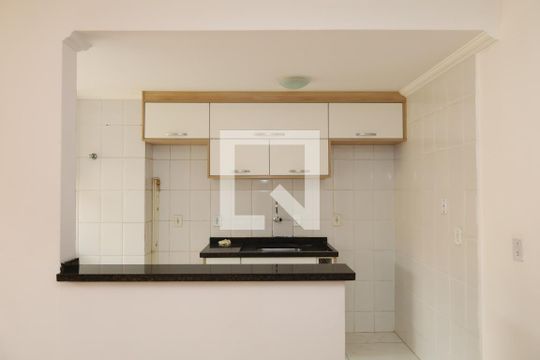 Cozinha de apartamento à venda com 2 quartos, 58m² em Vila Santa Teresinha, São Paulo