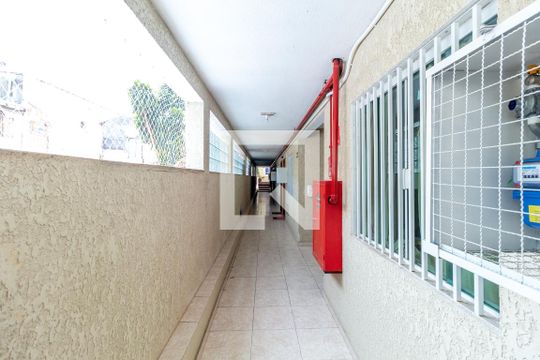 Corredor de apartamento para alugar com 1 quarto, 39m² em Penha de França, São Paulo
