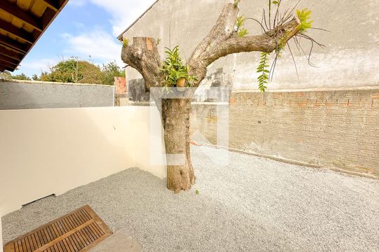 Vista do Quarto 1 de apartamento para alugar com 2 quartos, 50m² em São João do Rio Vermelho, Florianópolis