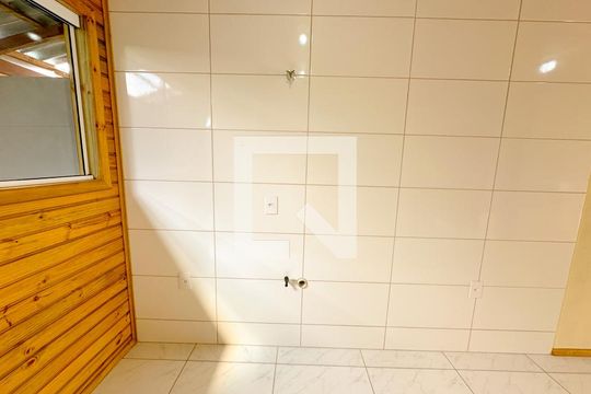Cozinha de apartamento para alugar com 2 quartos, 50m² em São João do Rio Vermelho, Florianópolis