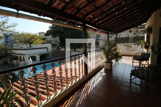 Varanda 2º piso de casa à venda com 3 quartos, 420m² em Penha Circular, Rio de Janeiro