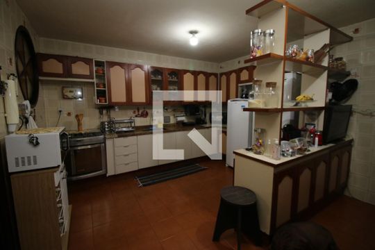 Cozinha de casa à venda com 3 quartos, 420m² em Penha Circular, Rio de Janeiro