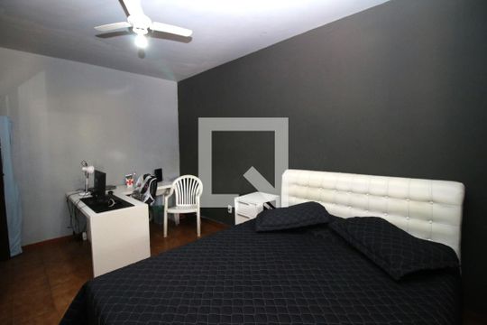 Quarto 1 de casa à venda com 3 quartos, 420m² em Penha Circular, Rio de Janeiro