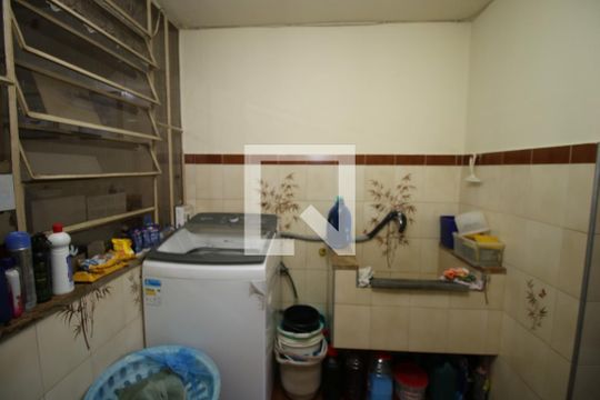 Área de Serviço e Lavanderia de casa à venda com 3 quartos, 420m² em Penha Circular, Rio de Janeiro