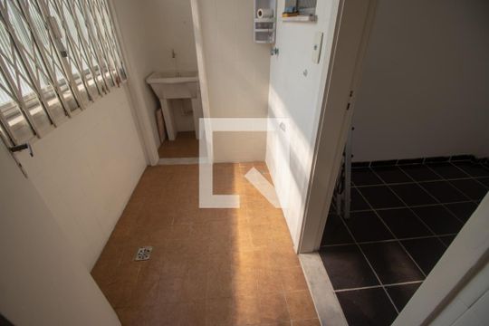 Área de Serviço de apartamento para alugar com 2 quartos, 65m² em Jardim Guanabara, Rio de Janeiro
