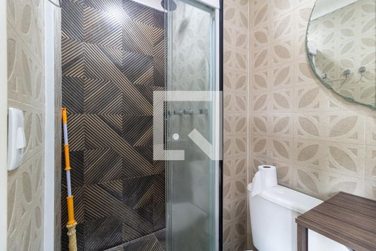 Banheiro de apartamento para alugar com 2 quartos, 49m² em Jardim Celeste, São Paulo