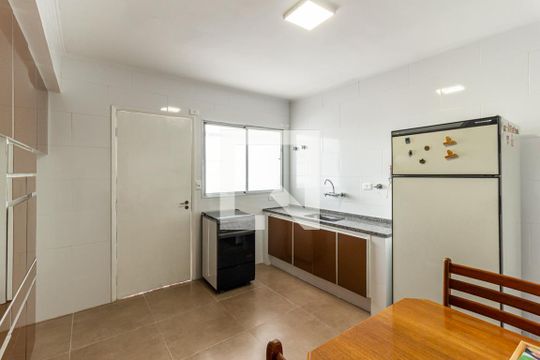 Cozinha de apartamento para alugar com 3 quartos, 95m² em Santa Cecilia, São Paulo