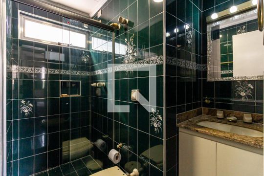 Suíte - Banheiro 1 de apartamento para alugar com 3 quartos, 95m² em Santa Cecilia, São Paulo