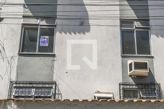 Fachada do Imóvel de apartamento à venda com 2 quartos, 50m² em Olaria, Rio de Janeiro