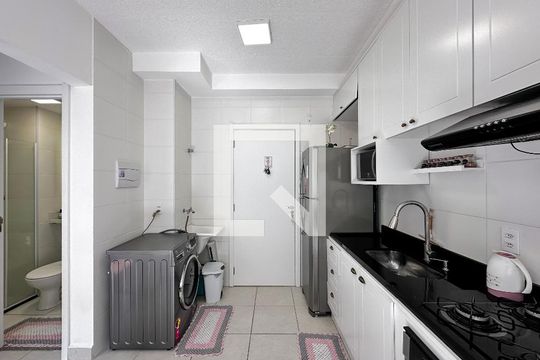 Cozinha de apartamento para alugar com 2 quartos, 33m² em Vila Socorro, São Paulo