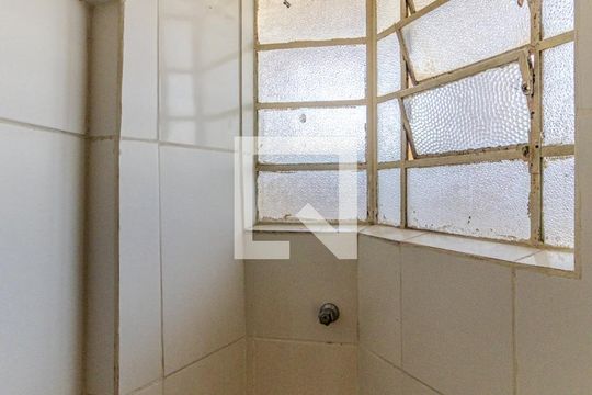 Banheiro de kitnet/studio à venda com 1 quarto, 35m² em Santa Efigênia, São Paulo