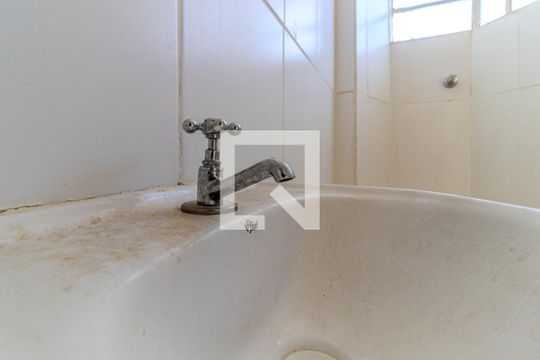 Banheiro de kitnet/studio à venda com 1 quarto, 35m² em Santa Efigênia, São Paulo