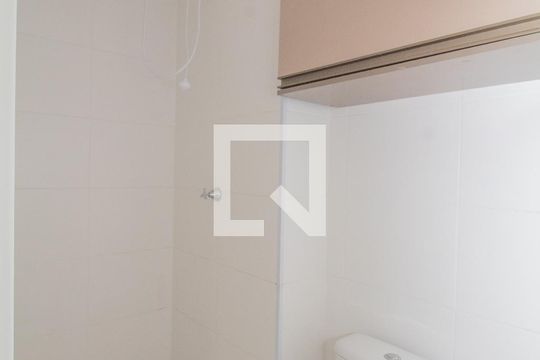 Banheiro de apartamento para alugar com 2 quartos, 33m² em Jardim Planalto, São Paulo