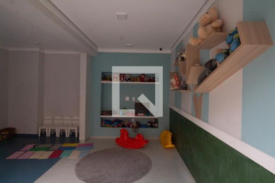 Área comum de apartamento para alugar com 2 quartos, 33m² em Jardim Planalto, São Paulo