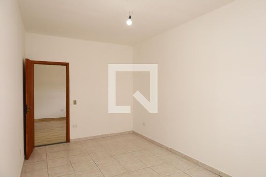 Quarto 1 de casa para alugar com 4 quartos, 270m² em Jardim Robru, São Paulo