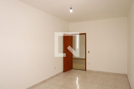 Quarto 1 de casa para alugar com 4 quartos, 270m² em Jardim Robru, São Paulo