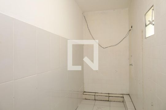 Banheiro 2 de casa para alugar com 4 quartos, 270m² em Jardim Robru, São Paulo