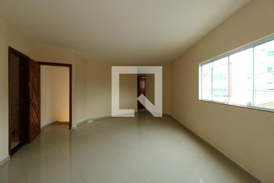 Sala de casa para alugar com 3 quartos, 169m² em Vila Alice, Santo André