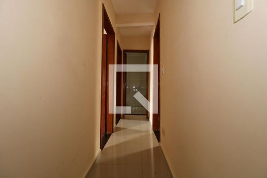 Corredor de casa à venda com 3 quartos, 169m² em Vila Alice, Santo André