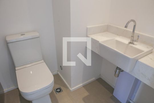 Lavabo de apartamento para alugar com 1 quarto, 51m² em Perdizes, São Paulo