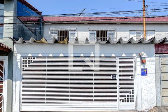 Fachada de casa à venda com 3 quartos, 130m² em Chácara Mafalda, São Paulo