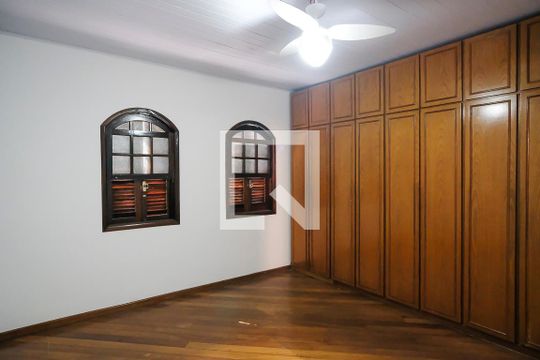 Quarto 1 de casa para alugar com 2 quartos, 120m² em Rudge Ramos, São Bernardo do Campo