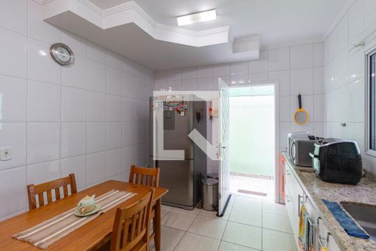 Cozinha de casa à venda com 3 quartos, 131m² em Presidente Altino, Osasco