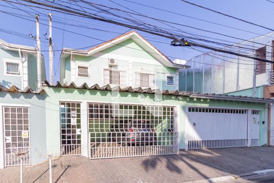 Fachada de casa à venda com 3 quartos, 131m² em Presidente Altino, Osasco