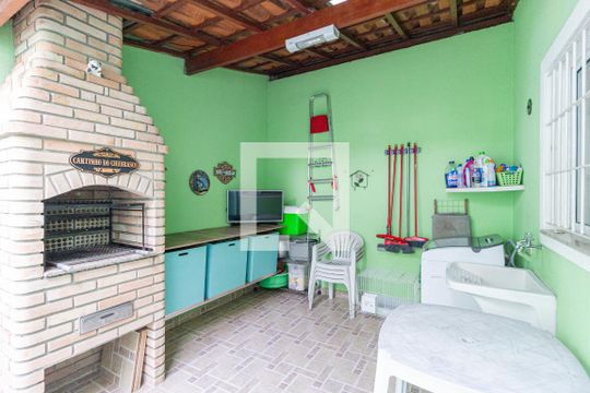 Área de serviço de casa à venda com 3 quartos, 131m² em Presidente Altino, Osasco