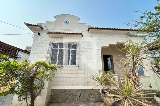 Fachada de casa para alugar com 2 quartos, 120m² em Quintino Bocaiúva, Rio de Janeiro