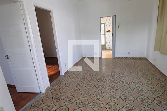 Sala de casa para alugar com 2 quartos, 120m² em Quintino Bocaiúva, Rio de Janeiro