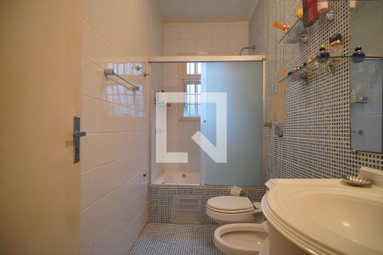 Banheiro da Suíte de casa à venda com 5 quartos, 700m² em Centro, Novo Hamburgo