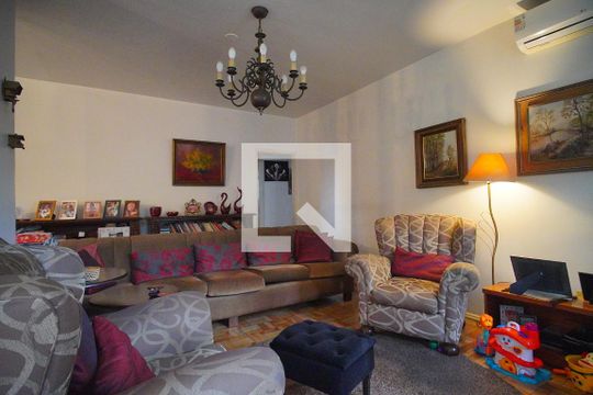 Casa à venda com 5 quartos, 700m² em Centro, Novo Hamburgo