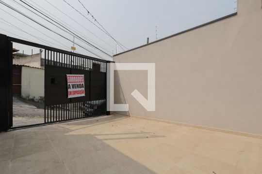 Garagem de casa à venda com 3 quartos, 95m² em Vila Romero, São Paulo