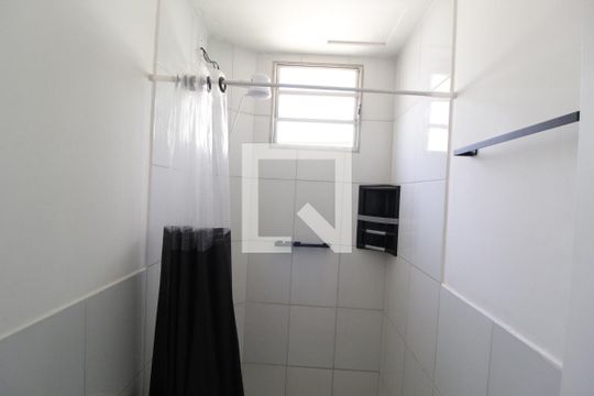 Banheiro Social de apartamento para alugar com 3 quartos, 60m² em Gávea, Uberlândia