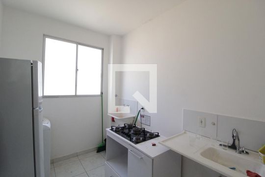 Cozinha de apartamento para alugar com 3 quartos, 60m² em Gávea, Uberlândia