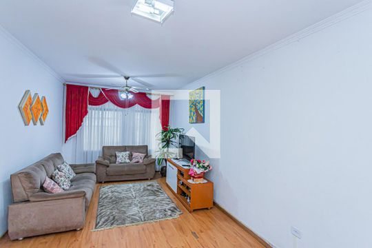 Casa à venda com 3 quartos, 145m² em Jardim Santo Elias, São Paulo