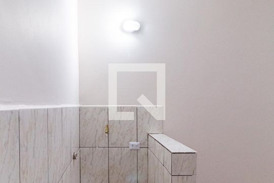 Studio de kitnet/studio para alugar com 1 quarto, 17m² em Vila Caldas, Carapicuíba