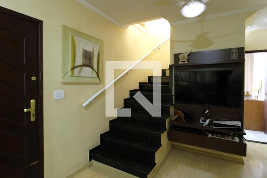 Sala de casa à venda com 3 quartos, 178m² em Vila Gustavo, São Paulo
