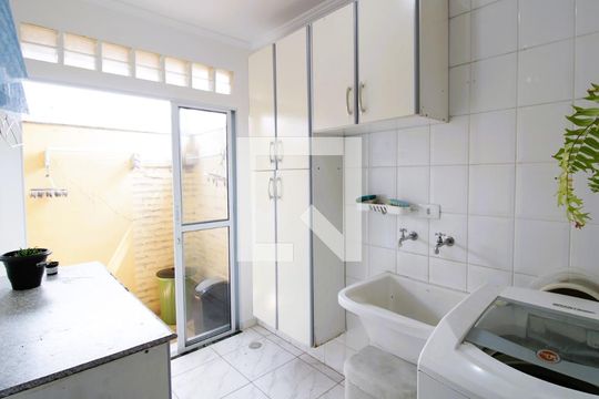 Área de Serviço de casa à venda com 3 quartos, 178m² em Vila Gustavo, São Paulo